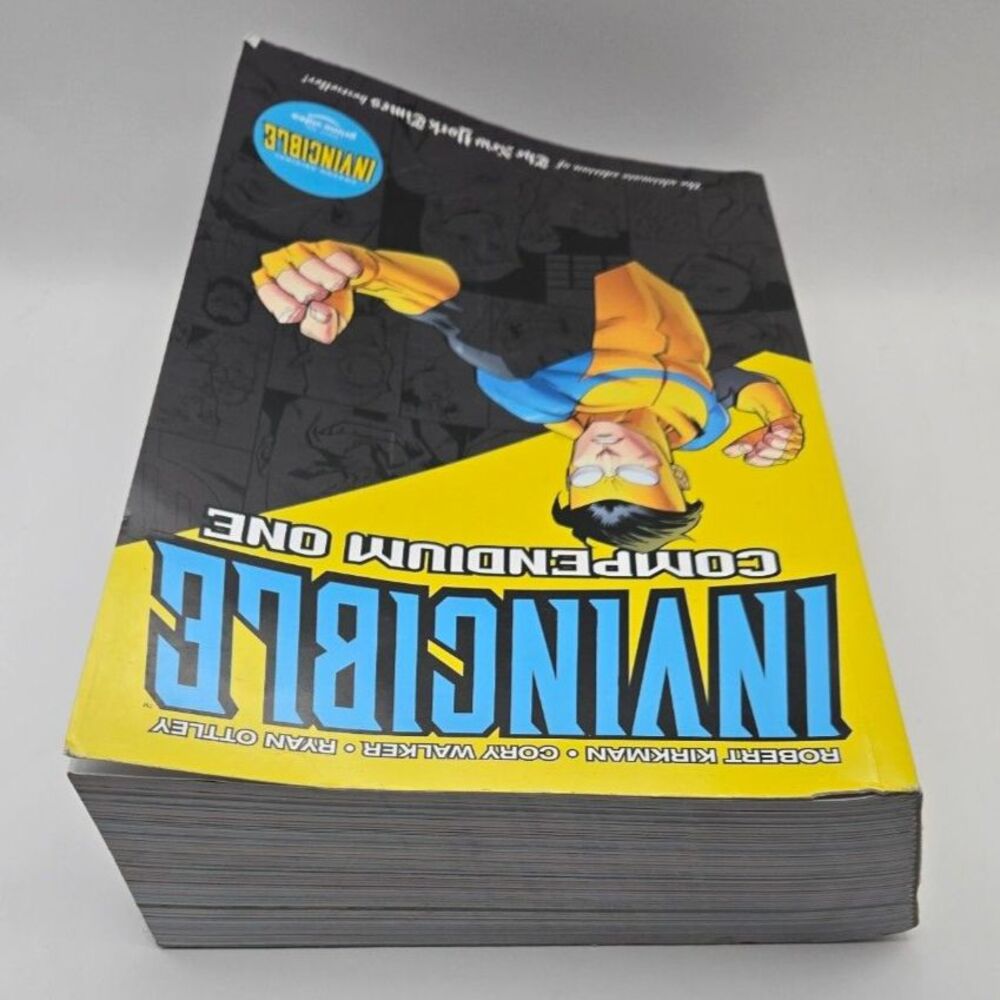 Invincible Compendium One by Robert Kirkman – Graphic Novel (Damaged) - Picture 5 of 13